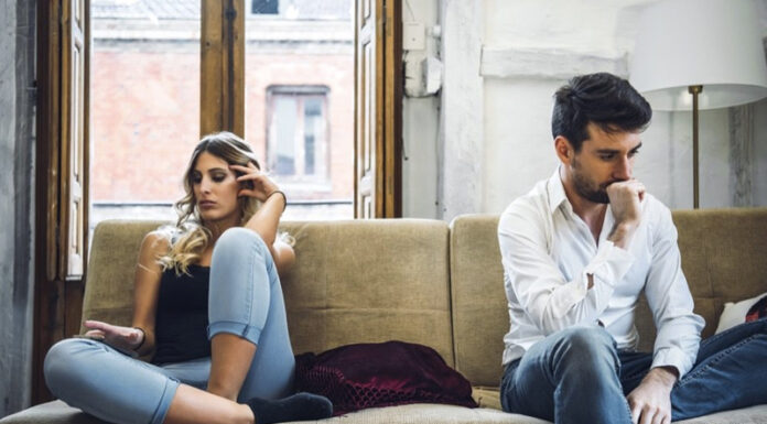 Ako si zadovoljna u vezi, ovih 6 stvari nikada nećeš reći!