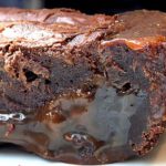 Zdravo, brzo i fino: Čokoladni bezglutenski brownie bez šećera i bez pečenja