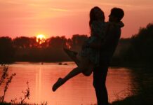 Poljupci na mesečini Poljupci na mesečini