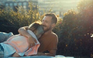 Kiša nežnih poljubaca