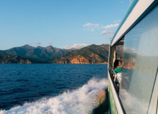 Idilična Korzika Idilična Korzika, ljubavni romani za čitanje odmah