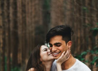 Čista radost woman about to kiss the man at the forest