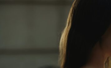 Andjeoska ljubav woman wearing brown brassiere