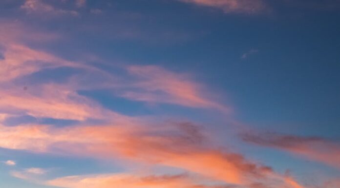 Do kraja vremena photo of person riding kayak during dawn