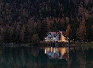 Srebrno jezero Srebrno jezero - ljubić