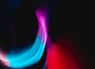 Meredith Wild – kolekcija knjiga pink and blue light illustration