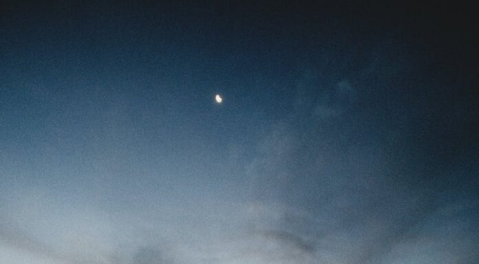 Sjaj stotine sveća 🎁 Sjaj stotine sveća - ljubić