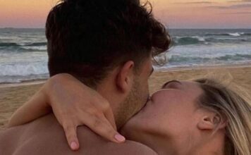 Noć sa plejbojem iz džet-seta