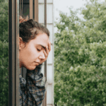 Kako prepoznati licemjera u svom užem okruženju – Mudar citat Ericha Fromma