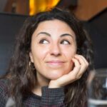 Zaljubljenoj ženi davati savjete isto je što i pokušavati kavez napuniti vjetrom ili sito vodom