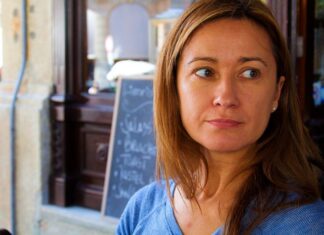 “Nije se sramota razvesti, sramota je trpiti poniženja” – 8 savjeta razvedene žene “Nije se sramota razvesti, sramota je trpiti poniženja” – 8 savjeta razvedene žene