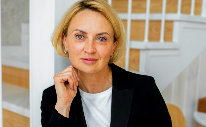 Žena o razvodu – “Mnogo je bolje okrenuti se i otići, nego trpiti budalu pored sebe”.