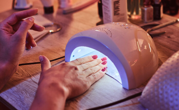 Gel manikura i UV lampe: Kako da bude sigurnije za zdravlje?
