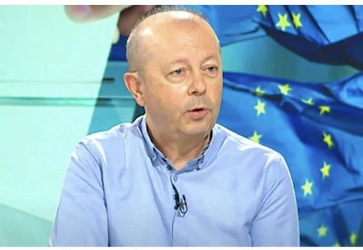 LJUDI MISLE DA IM JE PAO PRITISAK A U STAVRI JE SRCE STALO NA TRENUTAK