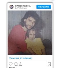 Možete li prepoznati pjevača sa fotografije? Danas izgleda potpuno drugačije Možete li prepoznati pjevača sa fotografije? Danas izgleda potpuno drugačije