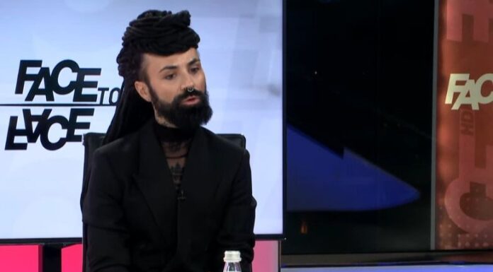 Sevdalinka je dozvoljena svima koji znaju! Govorim u ime istine koju Božo Vrećo ne govori Sevdalinka je dozvoljena svima koji znaju! Govorim u ime istine koju Božo Vrećo ne govori