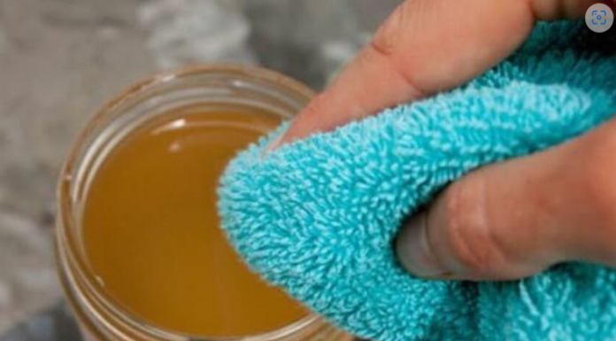 ZABORAVITE NA BRADAVICE I MLADEŽE JEDNOM ZA SVAGDA: Najjeftiniji i najefikasniji lijek koji svako ima u špajzu! ZABORAVITE NA BRADAVICE I MLADEŽE JEDNOM ZA SVAGDA: Najjeftiniji i najefikasniji lijek koji svako ima u špajzu!