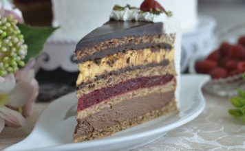 Fantazija torta – Pravi je hit i najtraženija poslastica koju su svi probali Fantazija torta - Pravi je hit i najtraženija poslastica koju su svi probali