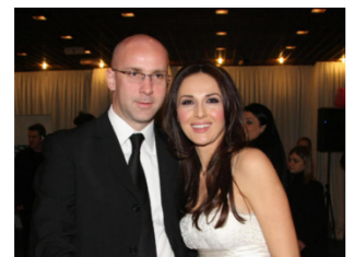 Jovana ga ostavila kad je videla Željka, Aleksandra Radović ga napustila čim se porodila: Utehu mu pružila ova pevačica Jovana ga ostavila kad je videla Željka, Aleksandra Radović ga napustila čim se porodila: Utehu mu pružila ova pevačica