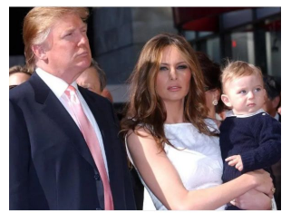 Kad je izašao iz automobila SVI SU ZANEMELI “Da li je moguće da ovako izgleda”SVI BRUJE O SINU MELANIJE I DONALDA TRAMPA Kad je izašao iz automobila SVI SU ZANEMELI “Da li je moguće da ovako izgleda”SVI BRUJE O SINU MELANIJE I DONALDA TRAMPA