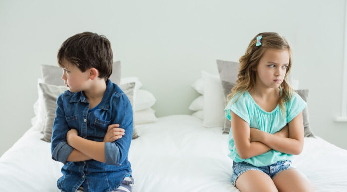 Ljubomora kod djece: Kako pomoći djeci da je prevaziđu? Ljubomora kod djece: Kako pomoći djeci da je prevaziđu?