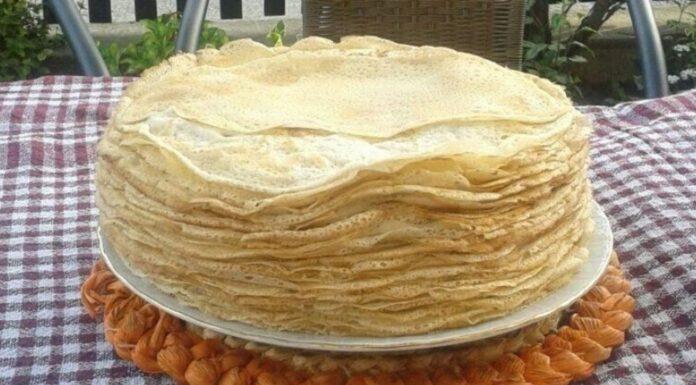 Najbrža KEKS TORTA na svetu: Kremasta poslastica od čokolade i banana gotova za 15 minuta Najbrža KEKS TORTA na svetu: Kremasta poslastica od čokolade i banana gotova za 15 minuta