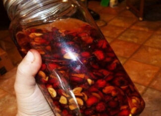 NAJLJEKOVITIJA BILJKA RASTE NA SVAKOM KORAKU KOD NAS: Liječi sve, od glave do pete! NAJLJEKOVITIJA BILJKA RASTE NA SVAKOM KORAKU KOD NAS: Liječi sve, od glave do pete!