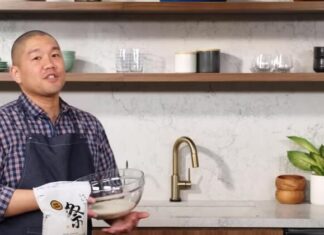 Nikada vam više neće presesti obrok zbog lošeg spremanja: Japanski kuvar otkrio najbolju tehniku za kuvanje pirinča Nikada vam više neće presesti obrok zbog lošeg spremanja: Japanski kuvar otkrio najbolju tehniku za kuvanje pirinča