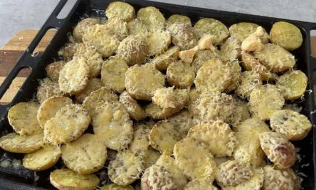 OČISTITE CIJELI TEPIH U 5 MINUTA: Blistat će kao nov uz OVAJ TRIK! GENIJALNO OČISTITE CIJELI TEPIH U 5 MINUTA: Blistat će kao nov uz OVAJ TRIK! GENIJALNO