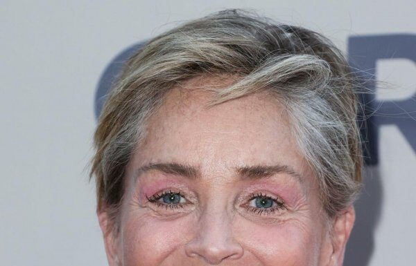 OVE FRIZURE NAJBOLJE PRISTAJU ŽENAMA STARIJIM OD 50 GODINA: Samo ovako ćete biti PRAVA DAMA – izgledat ćete 10 godina mlađe! OVE FRIZURE NAJBOLJE PRISTAJU ŽENAMA STARIJIM OD 50 GODINA: Samo ovako ćete biti PRAVA DAMA – izgledat ćete 10 godina mlađe!