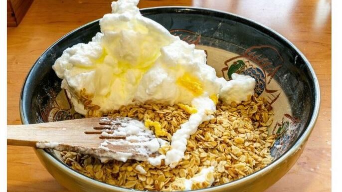 Pitali smo onkologa šta jede za doručak: Kaže da je ovo najzdraviji obrok, a može da se nosi i na posao Pitali smo onkologa šta jede za doručak: Kaže da je ovo najzdraviji obrok, a može da se nosi i na posao