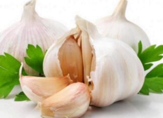 RECEPT OD BIJELOG LUKA: Pomaže kod krečnih naslaga na krvnim sudovima… RECEPT OD BIJELOG LUKA: Pomaže kod krečnih naslaga na krvnim sudovima…