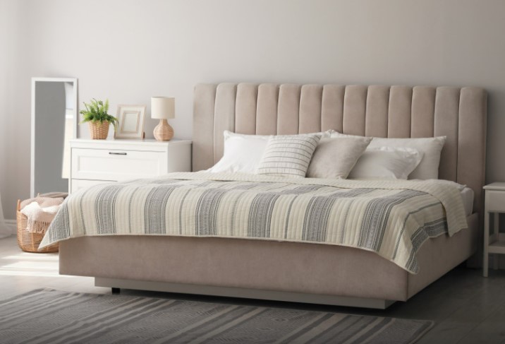 Sipala je so u posudu i stavila ispod kreveta: Kada čujete zašto – uradićete isto još večeras Sipala je so u posudu i stavila ispod kreveta: Kada čujete zašto – uradićete isto još večeras