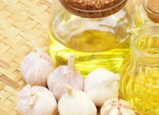 Ulje od bijelog luka savršen lijek za zglobove i kičmu (RECEPT) Ulje od bijelog luka savršen lijek za zglobove i kičmu (RECEPT)