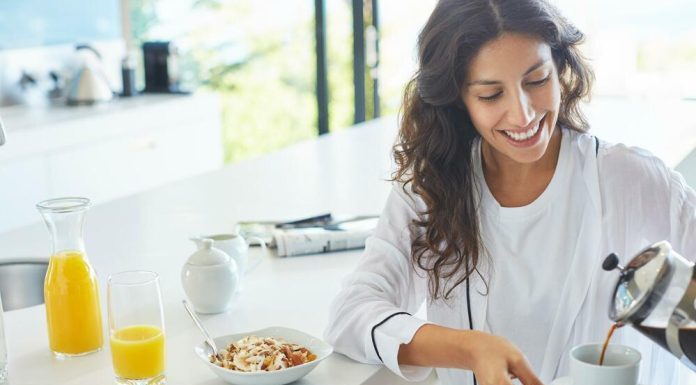 Važno je znati: Doktor objasnio kako da za samo 5 sekundi saznate da li smete da pijete kafu (VIDEO) Važno je znati: Doktor objasnio kako da za samo 5 sekundi saznate da li smete da pijete kafu (VIDEO)