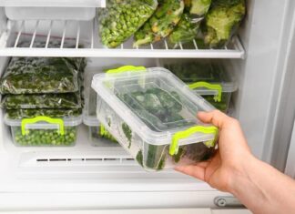 Ako stavite ovo u zamrzivač, prepolovićete račun za struju: Trik koji rešava glavobolju sa velikom potrošnjom Ako stavite ovo u zamrzivač, prepolovićete račun za struju: Trik koji rešava glavobolju sa velikom potrošnjom