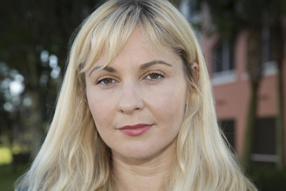 Čim pređe 50. žena treba da zaboravi na ovih 10 stvari: Greške koje sebi ne treba da dozvoli Čim pređe 50. žena treba da zaboravi na ovih 10 stvari: Greške koje sebi ne treba da dozvoli