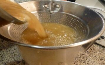 Prije spavanja uvijek stavi ALU F0LIJU ISP0D KREVETA: Kad čujete ZAŠT0 – uradićete TO ODMAH VEČERAS! Prije spavanja uvijek stavi ALU F0LIJU ISP0D KREVETA: Kad čujete ZAŠT0 – uradićete TO ODMAH VEČERAS!