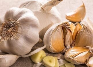 Prokuhala je ljuske bijelog luka u vodi i pila na svaka 4 sata: Evo šta joj se desilo poslije 3 dana Prokuhala je ljuske bijelog luka u vodi i pila na svaka 4 sata: Evo šta joj se desilo poslije 3 dana