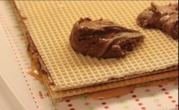 GOTOVE ZA SAMO 10 MINUTA: Čokoladne Oblatne po Bakinom receptu GOTOVE ZA SAMO 10 MINUTA: Čokoladne Oblatne po Bakinom receptu