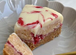 Malina torta – Svi ukućani su poludjeli za ovom tortom! Malina torta – Svi ukućani su poludjeli za ovom tortom!
