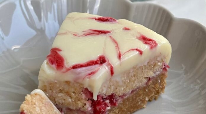 Malina torta – Svi ukućani su poludjeli za ovom tortom! Malina torta – Svi ukućani su poludjeli za ovom tortom!