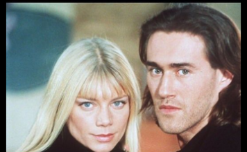 NIKITA JE BILA FATALNA ZAVODNICA LEDENE LJEPOTE: Danas ima 51 godinu i sve je, samo NIJE FATALNA NIKITA JE BILA FATALNA ZAVODNICA LEDENE LJEPOTE: Danas ima 51 godinu i sve je, samo NIJE FATALNA