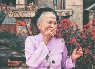 Prehrana stogodišnjaka: Zaboravite na 3 obroka dnevno Prehrana stogodišnjaka: Zaboravite na 3 obroka dnevno