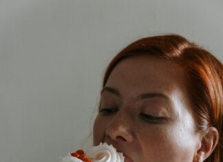 Šta jedna kašika šećera radi vašem organizmu? Moguća lančana reakcija Šta jedna kašika šećera radi vašem organizmu? Moguća lančana reakcija