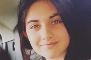 Autistična devojčica (12) oduzela je sebi život na surov način: Kada je majka pogledala njen telefon, zanemela je od šoka, a njena poslednja poruka ledi krv
