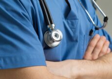 Doktor otkriva jednu zajedničku stvar svim ljudima mlađim od 45 koji obole od ra*a: Ove namirnice razaraju creva i želudac