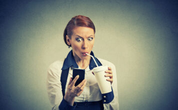 Doomscrolling: Kad prekomjerno čitanje loših vijesti postaje prijetnja mentalnom zdravlju Doomscrolling: Kad prekomjerno čitanje loših vijesti postaje prijetnja mentalnom zdravlju