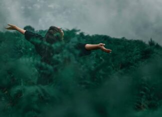 Drevne kineske vježbe koje tope kalorije – bez da se oznojite Drevne kineske vježbe koje tope kalorije – bez da se oznojite