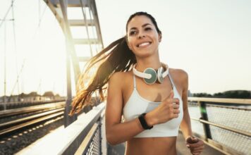 Hodanje vs. trčanje: Stručnjak otkriva šta donosi više koristi Hodanje vs. trčanje: Stručnjak otkriva šta donosi više koristi